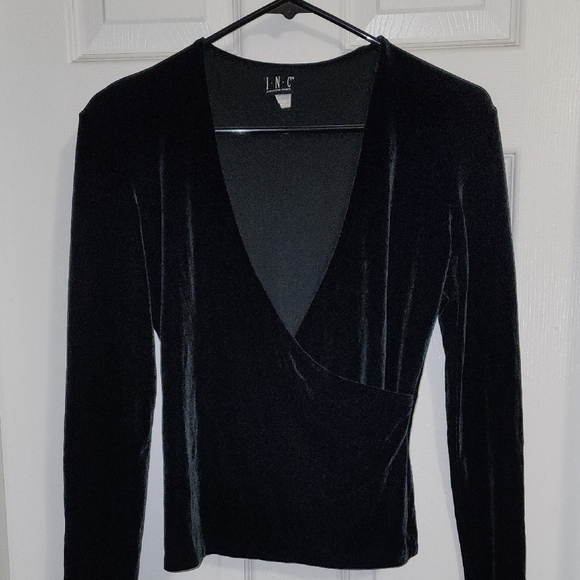 INC International Concepts Tops - Vintage I.N.C. Black V-neck Velvet Top Sz M